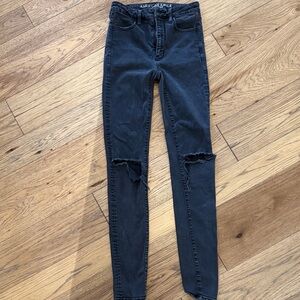 😊American Eagle Outfitters Black Ripped Skinny Jeans